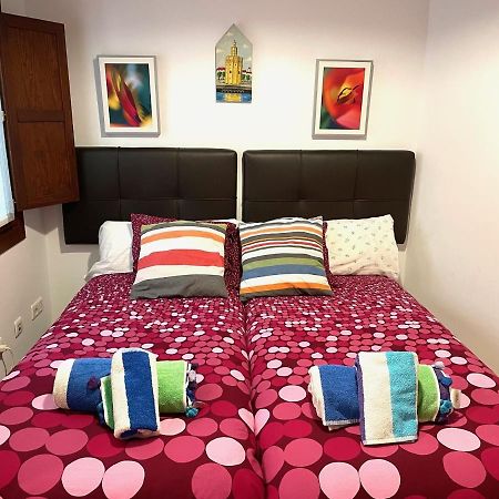 Apartamento Centro Plaza Salvador, Wifi Free& Parking Opcional セビリア エクステリア 写真